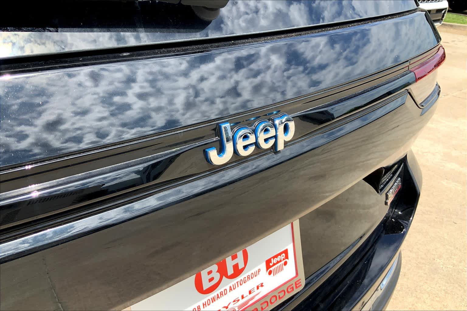 New 2023 Jeep Grand Cherokee 4WD 4xe image 15