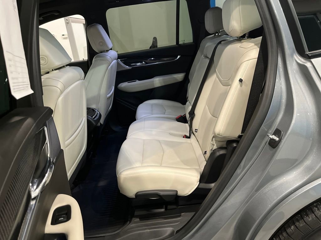 Used 2023 Cadillac XT6 Sport w/ LPO, Floor Liner Package image 28