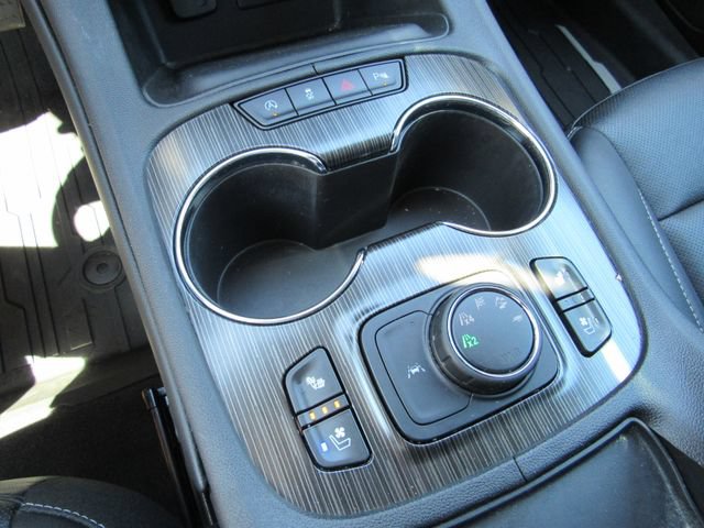 Used 2023 GMC Acadia SLT w/ Technology Package AWD/4WD image 22