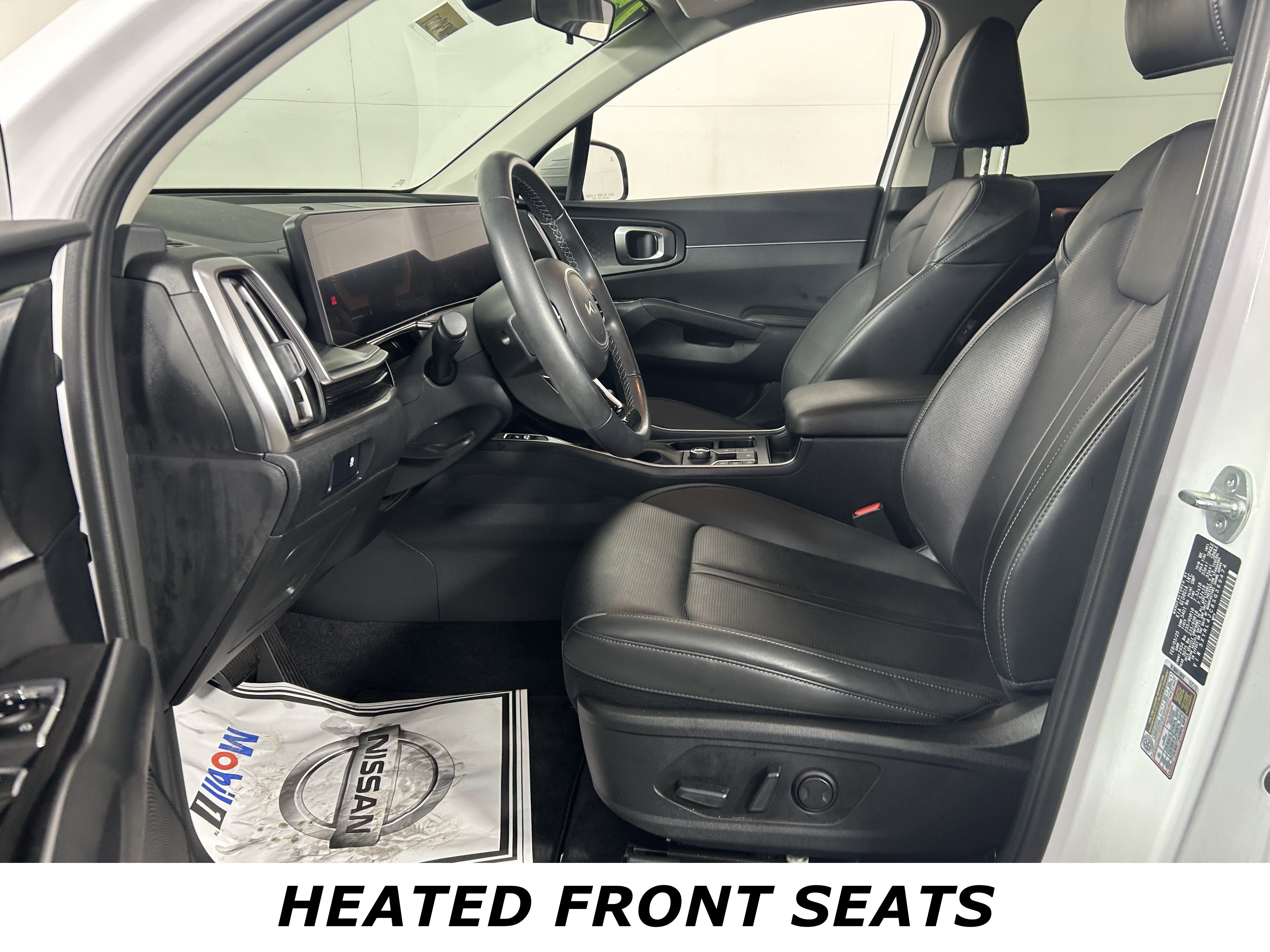 Used 2025 Kia Sorento S image 9