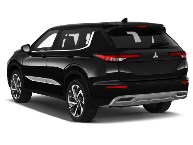 Used 2023 Mitsubishi Outlander SE image 2