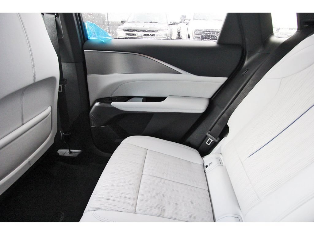 New 2027 Cadillac Lyriq Luxury AWD/4WD image 12