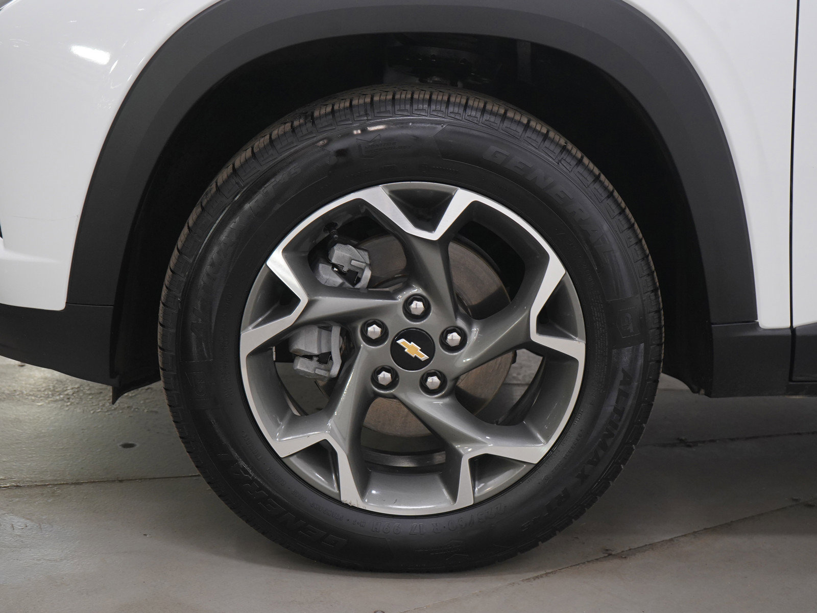 Used 2024 Chevrolet Trax LT w/ Driver Confidence Package image 29