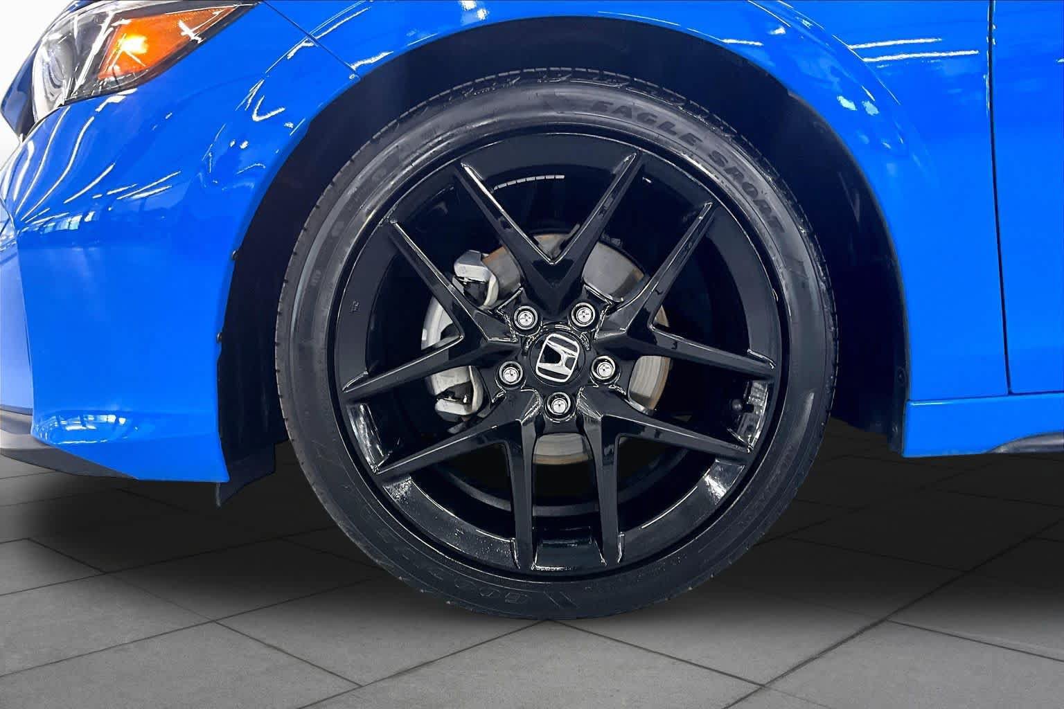 Used 2025 Honda Civic Sport image 11