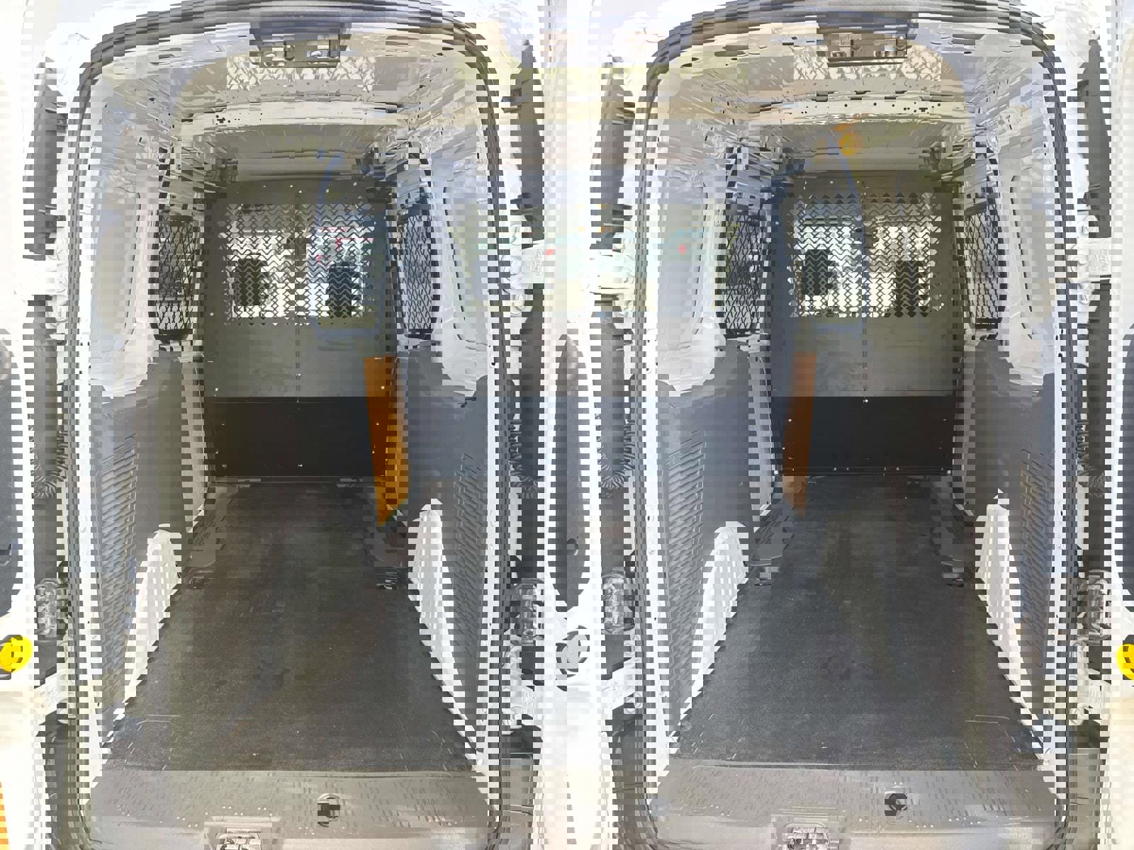 Used 2022 Ford Transit Connect XL image 8