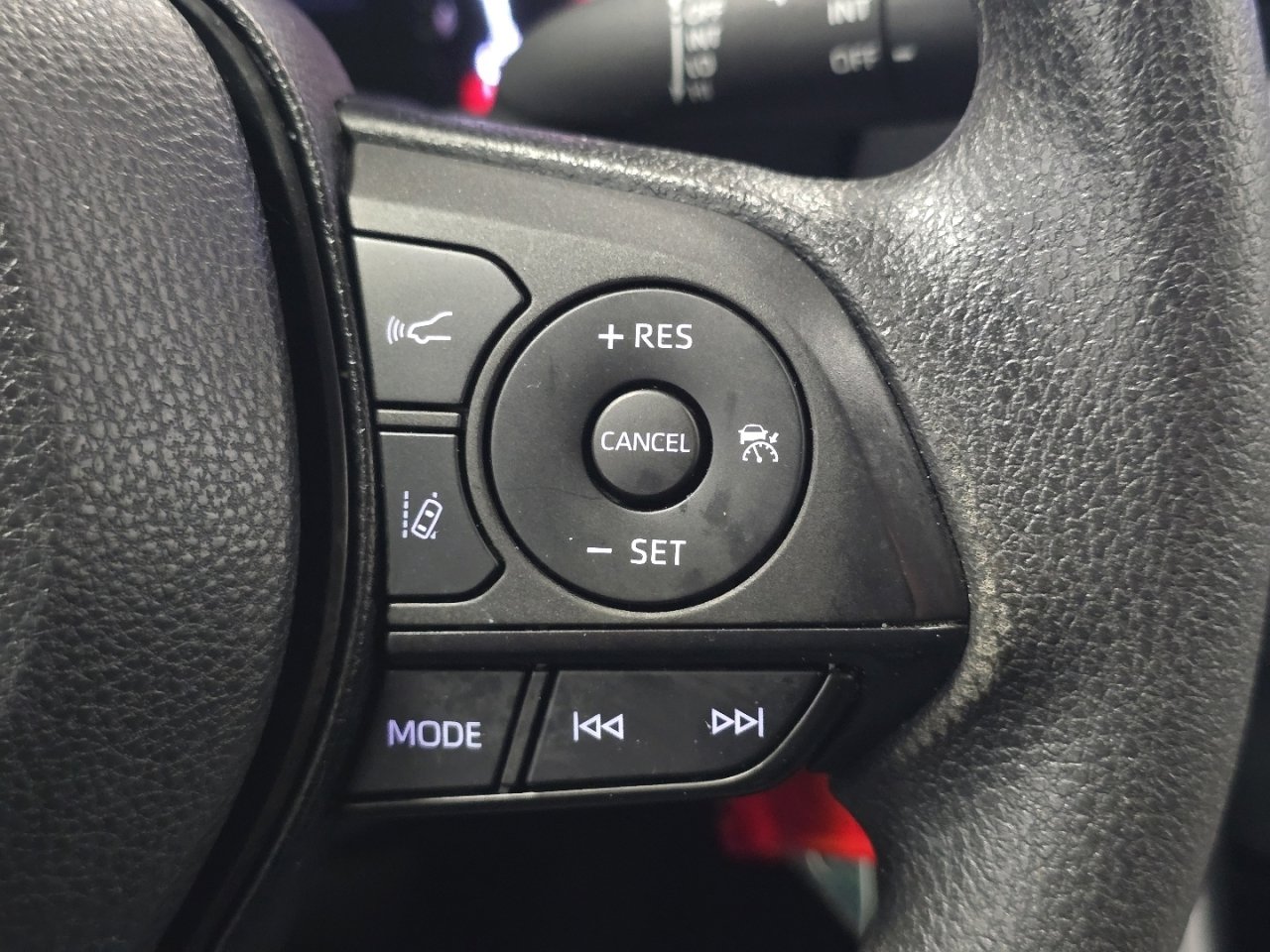 Certified 2023 Toyota RAV4 LE image 29