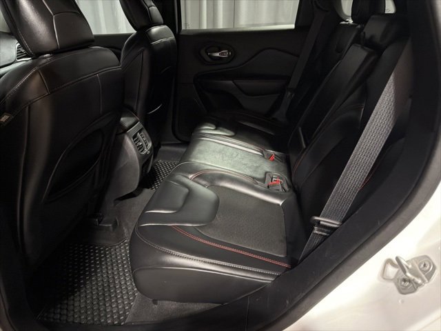 Used 2020 Jeep Cherokee Trailhawk w/ Cold Weather Group image 13