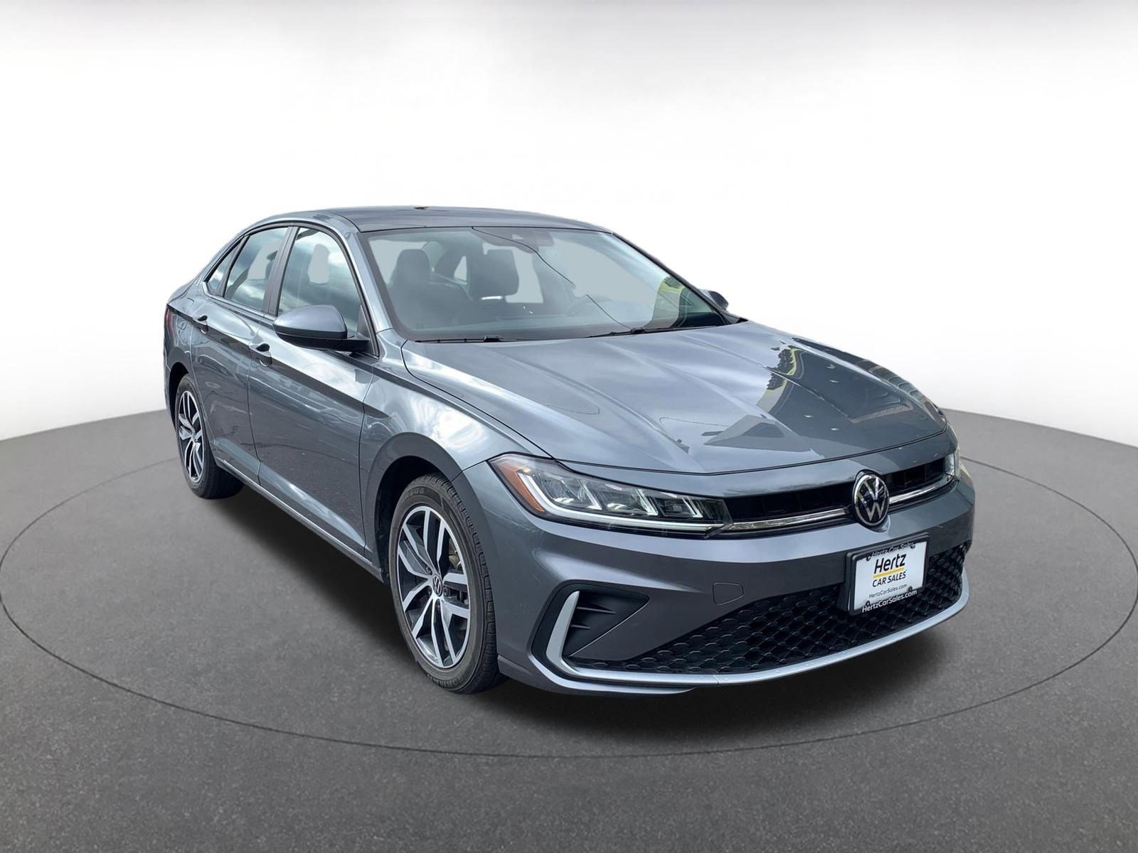 Used 2025 Volkswagen Jetta SE