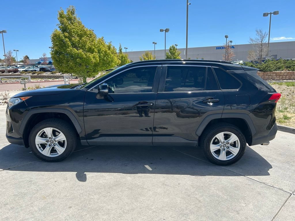 Used 2021 Toyota RAV4 XLE w/ Carpet Mat Package (TMS) AWD/4WD image 5