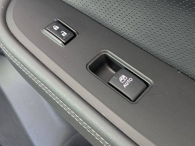 Used 2017 Subaru Legacy 3.6R Limited image 36