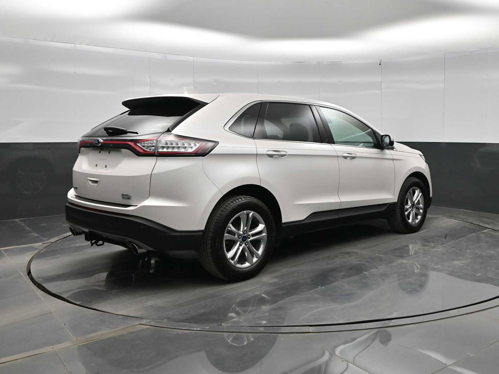 Used 2018 Ford Edge SEL w/ Equipment Group 201A image 7