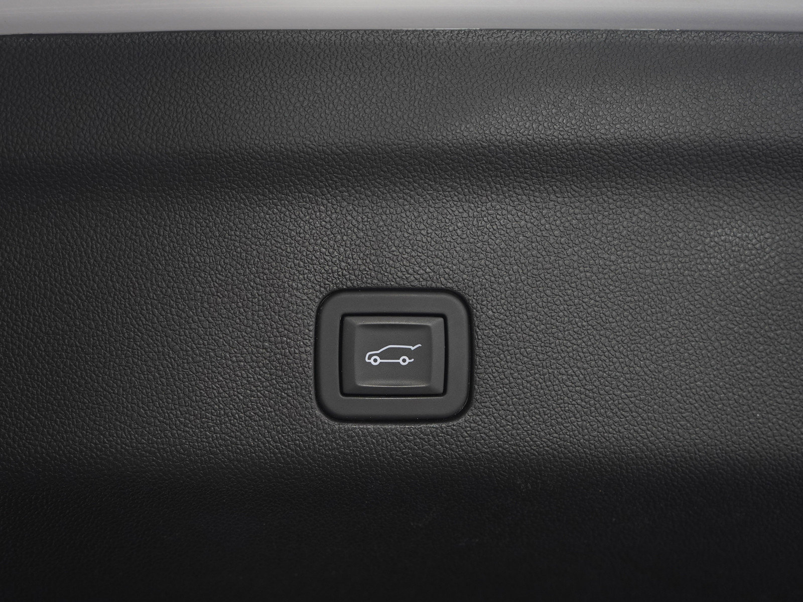 Used 2025 GMC Yukon XL Denali Ultimate AWD/4WD image 12