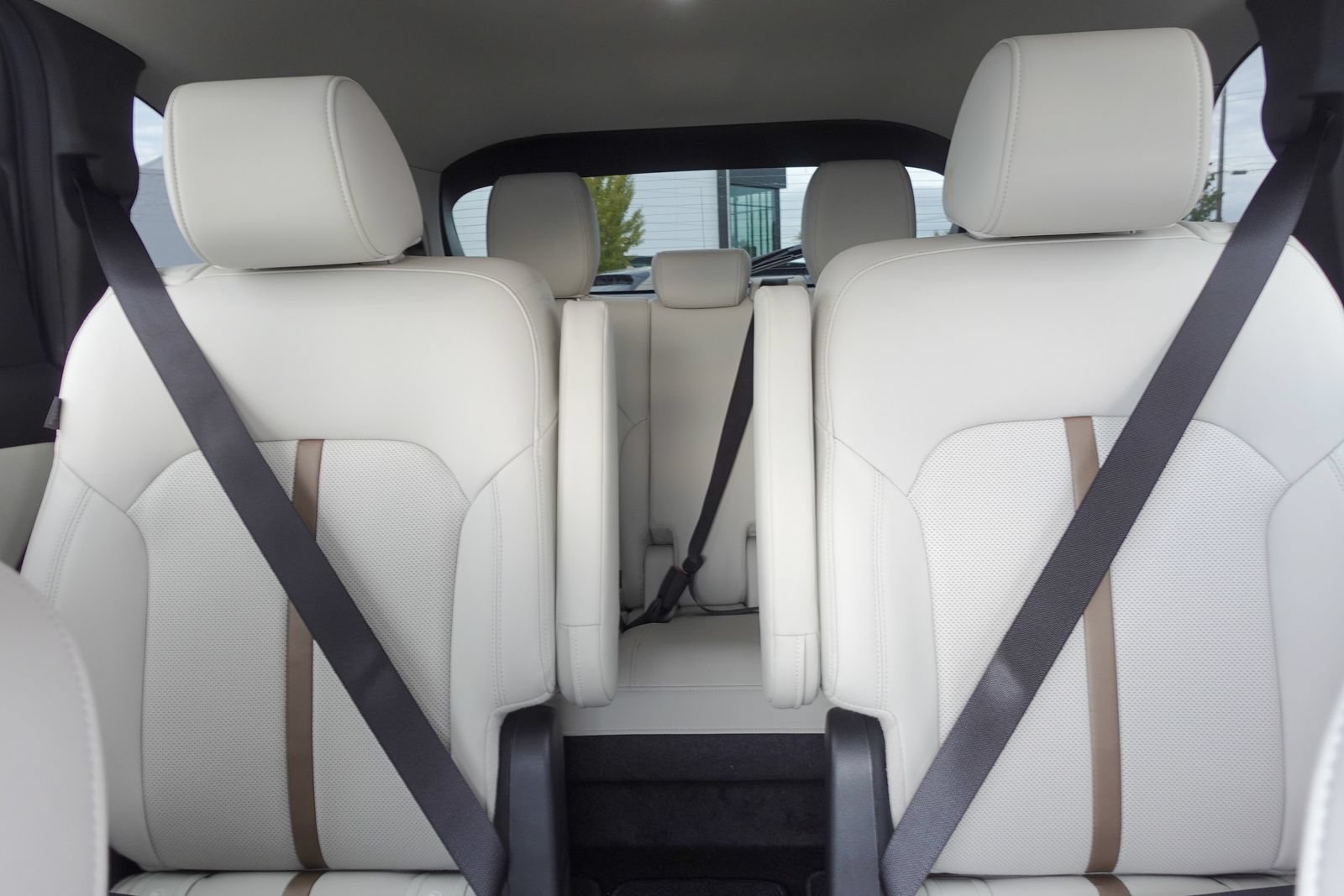 Certified 2024 MAZDA CX-90 Plug-In Hybrid w/ Premium Plus AWD/4WD image 16