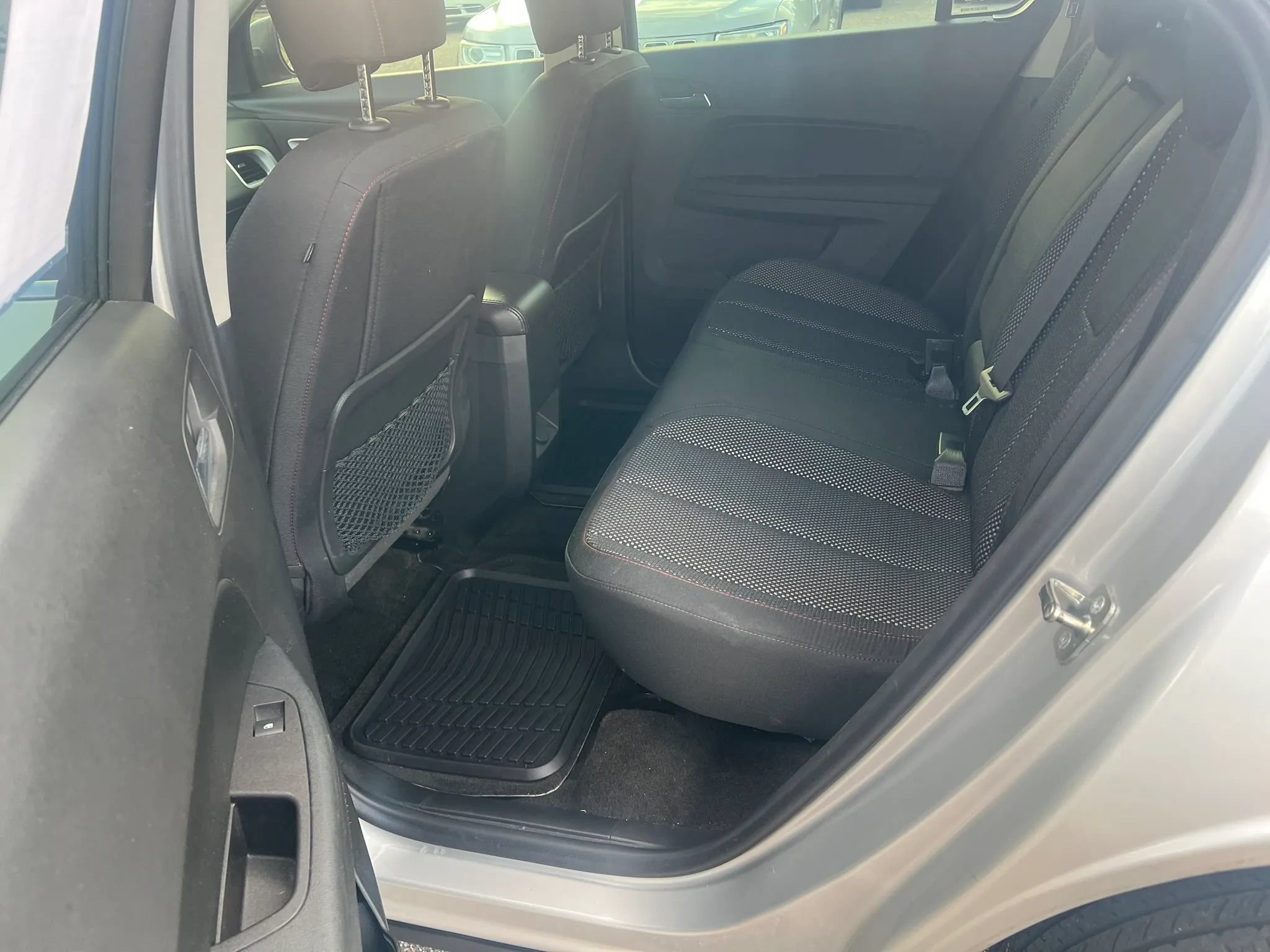Used 2017 Chevrolet Equinox LS FWD image 13