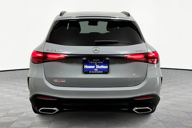 Used 2025 Mercedes-Benz GLC 300 4MATIC image 4
