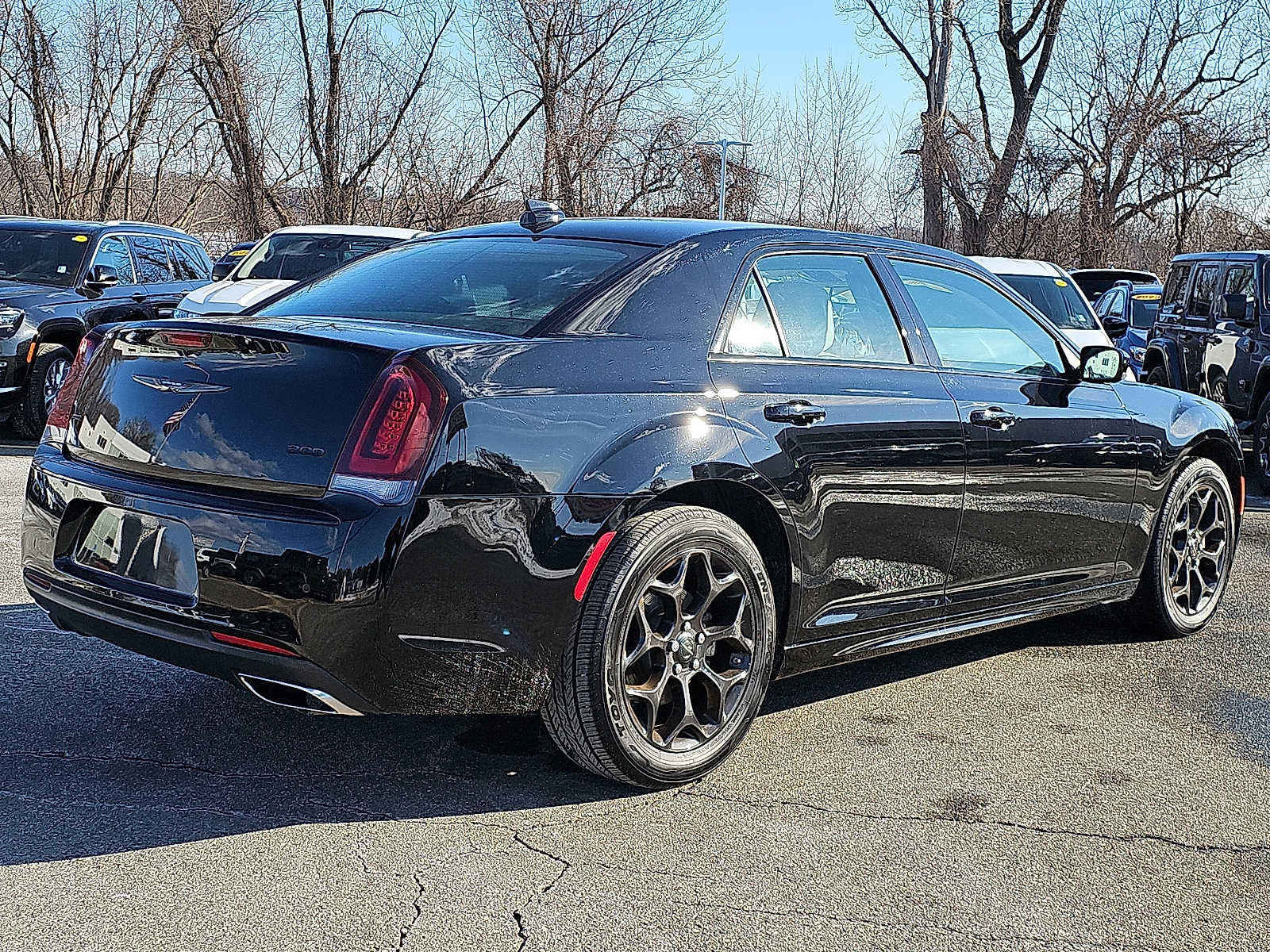 Used 2023 Chrysler 300 Touring L w/ Comfort Group image 6