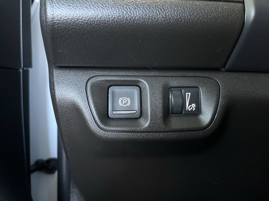 Used 2023 GMC Acadia SLE AWD/4WD image 13