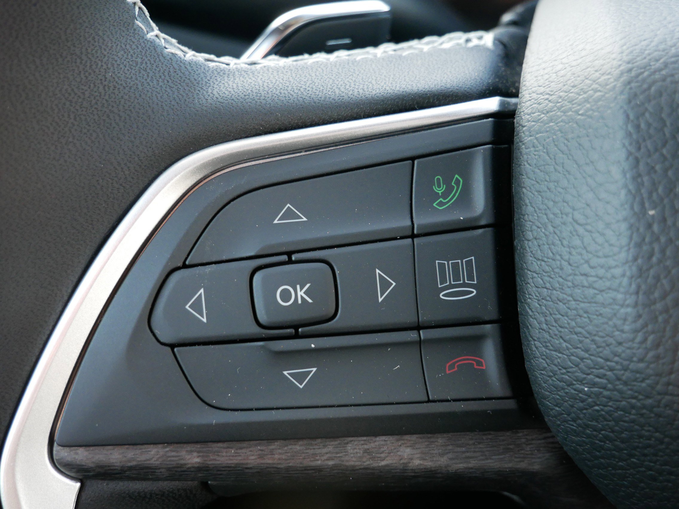 New 2025 Jeep Grand Cherokee L Limited image 19