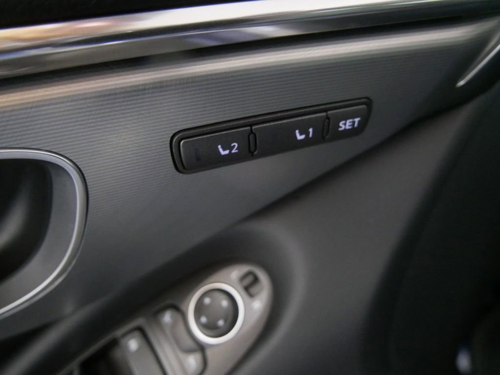 Used 2022 INFINITI Q60 3.0t Luxe w/ Essential Package image 14