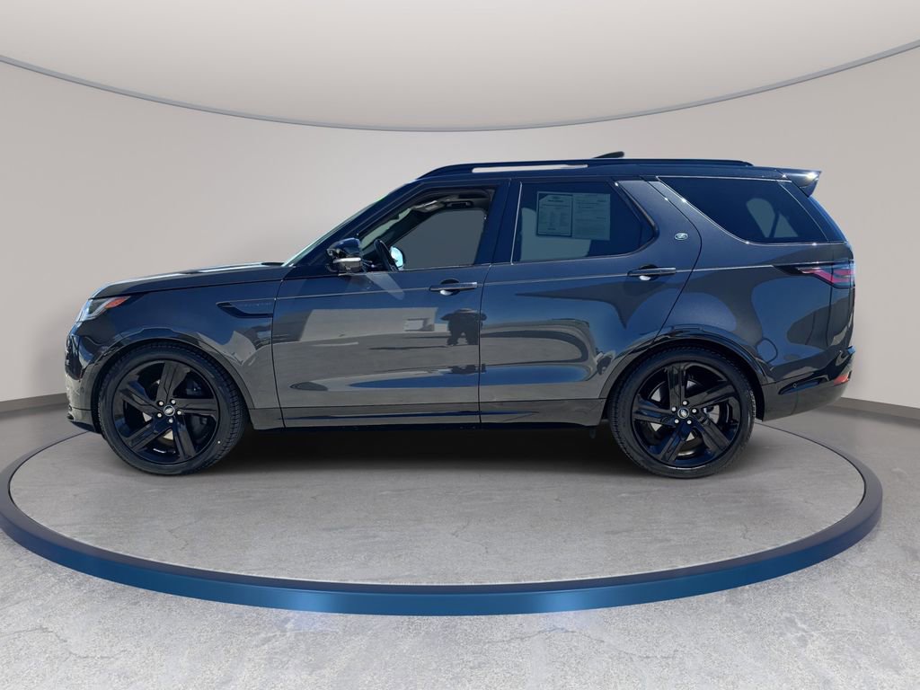 Used 2025 Land Rover Discovery Dynamic SE image 8