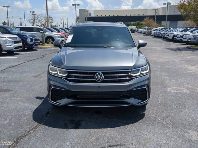 Used 2023 Volkswagen Tiguan SEL R-Line AWD/4WD image 3