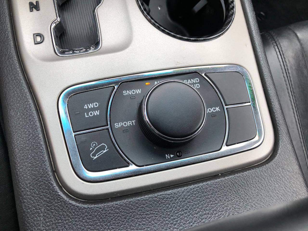 Used 2012 Jeep Grand Cherokee Altitude image 25