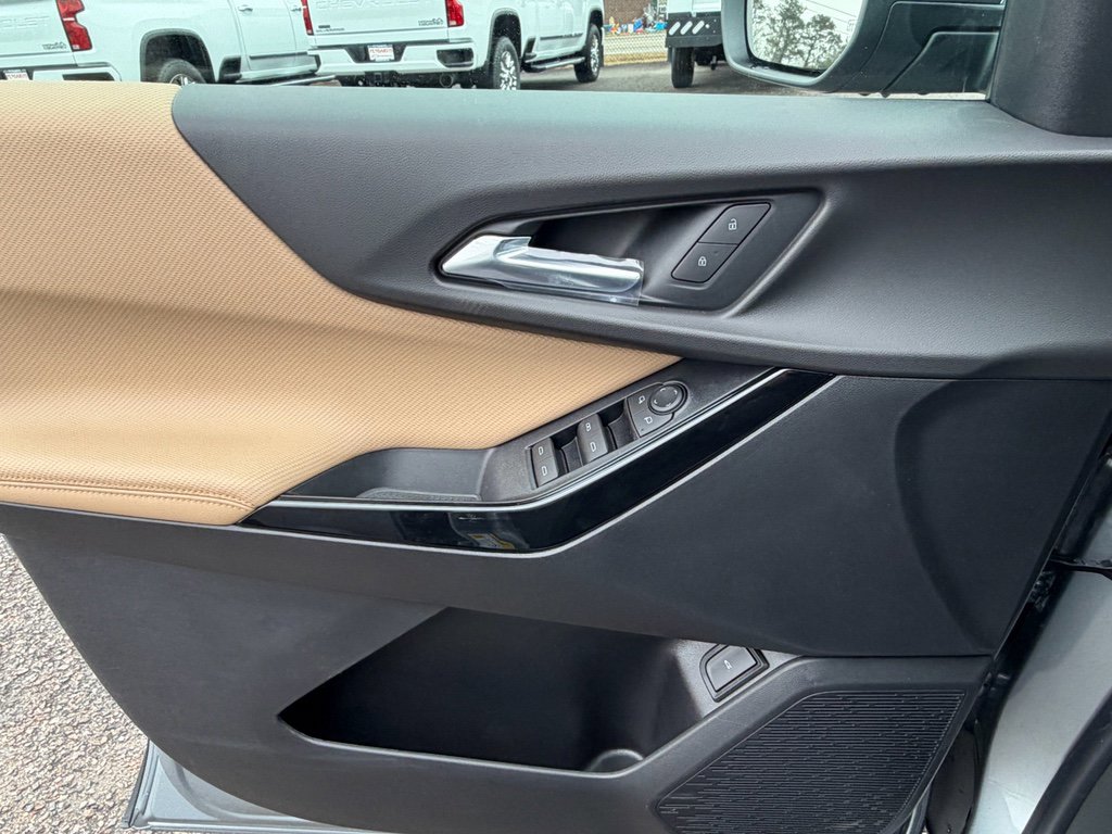 New 2026 Chevrolet Equinox ACTIV w/ Safety and Technology Package image 12