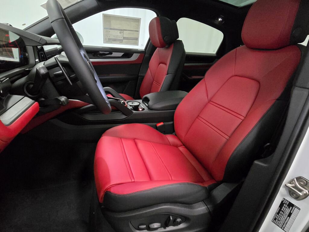 New 2026 Porsche Cayenne Coupe image 5