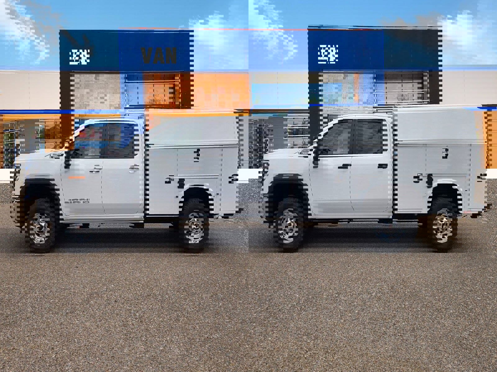 New 2025 GMC Sierra 2500 Pro w/ Convenience Package image 3