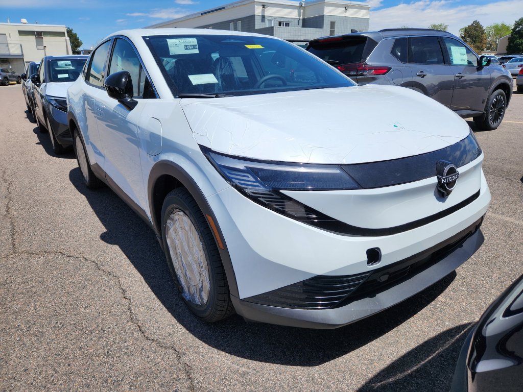 New 2026 Nissan Leaf w/ Floor Mat Package (S+)
