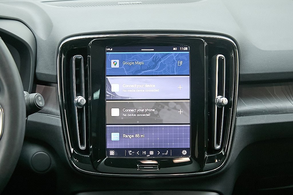 Certified 2023 Volvo XC40 Recharge Ultimate image 31