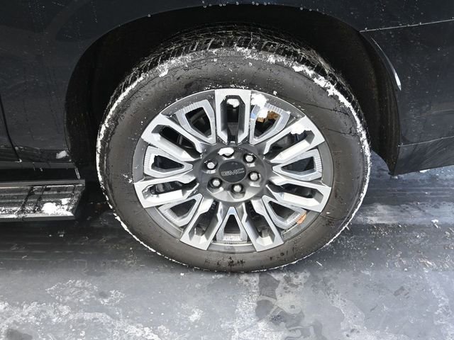 Used 2024 GMC Yukon XL Denali Ultimate image 15