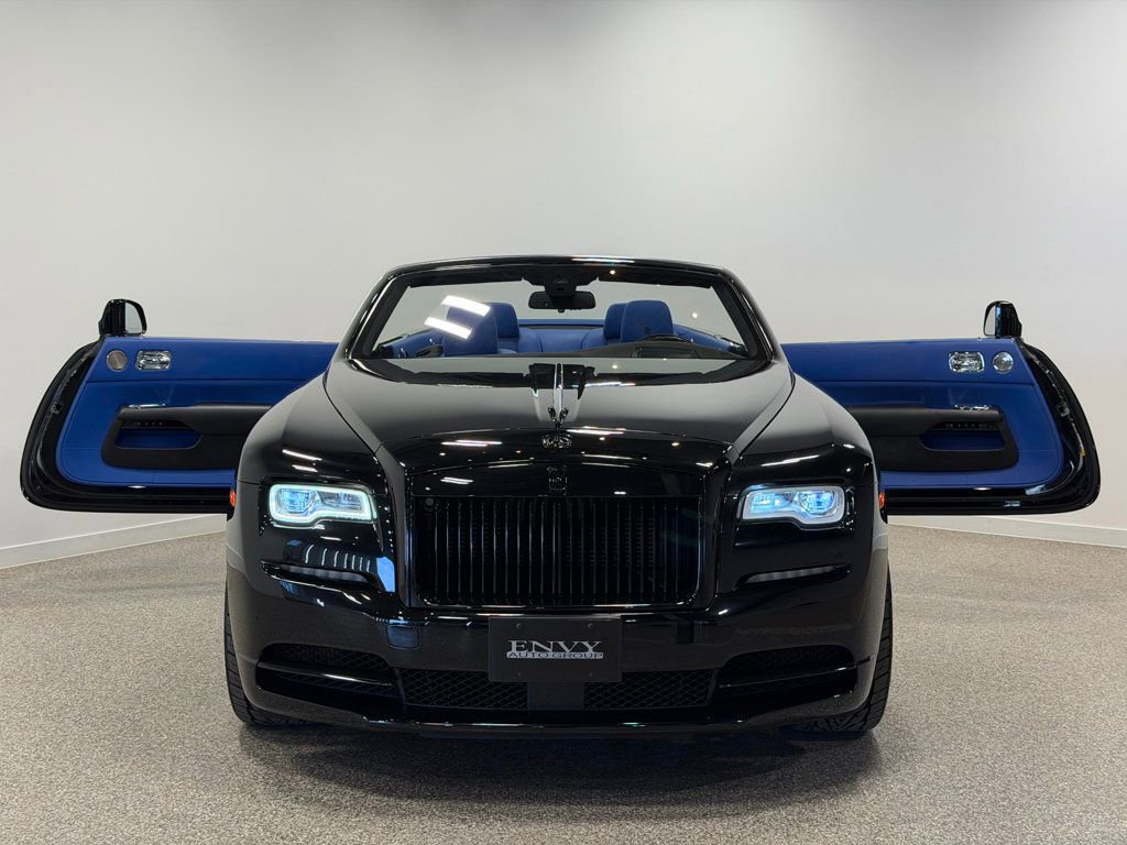 Used 2019 Rolls-Royce Dawn RWD image 2