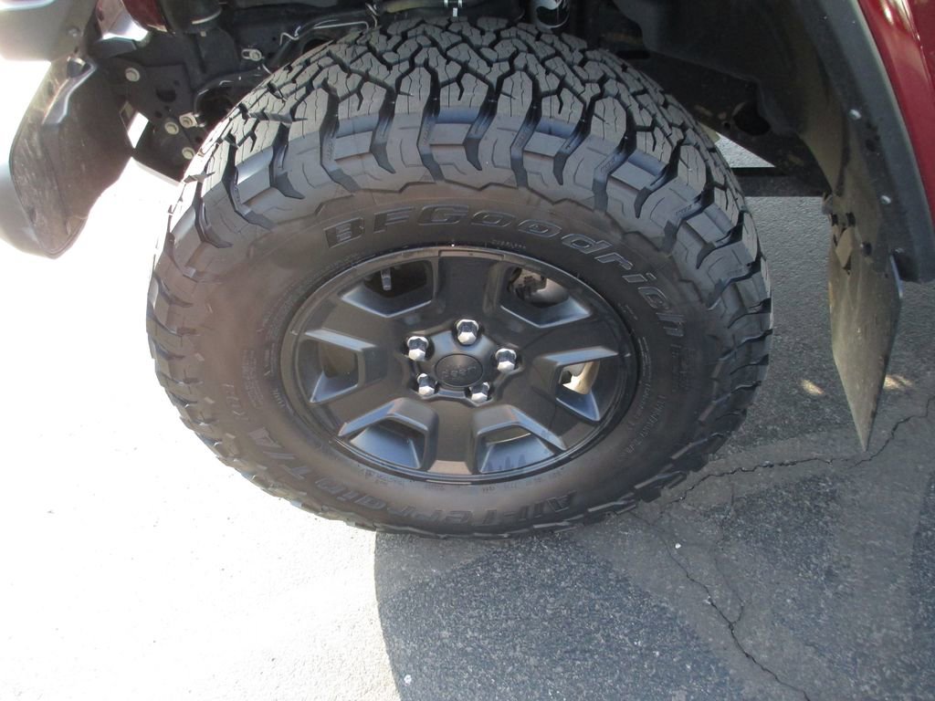 Used 2021 Jeep Gladiator Mojave w/ Cold Weather Group image 13
