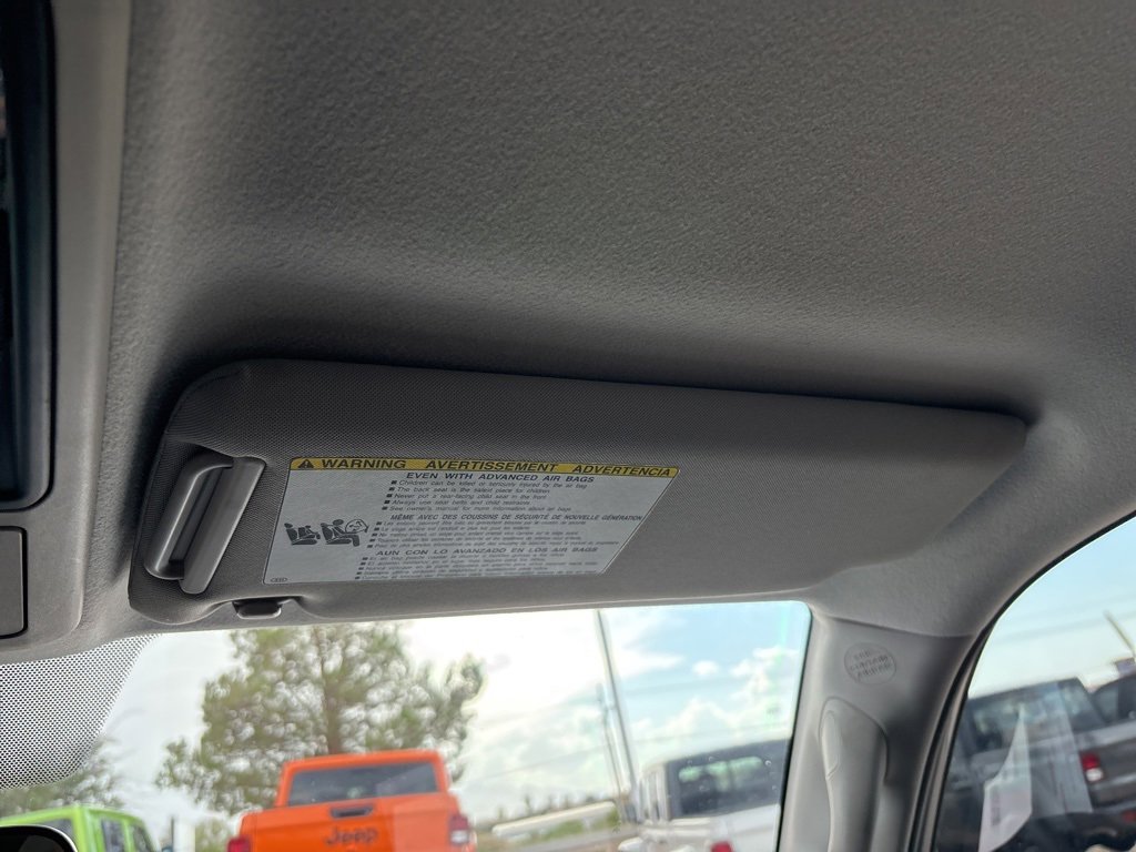 Used 2015 Toyota 4Runner image 38