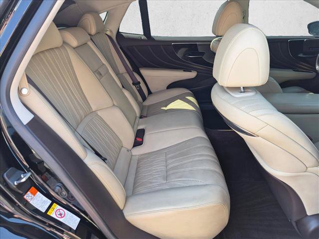 Used 2018 Lexus LS 500 w/ Interior Upgrade Package RWD image 17