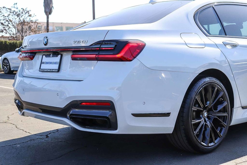 Used 2022 BMW 750i xDrive 750i xDrive w/ M Sport Package image 10
