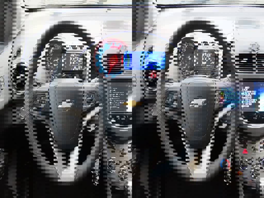 Used 2014 Chevrolet Sonic LT image 17