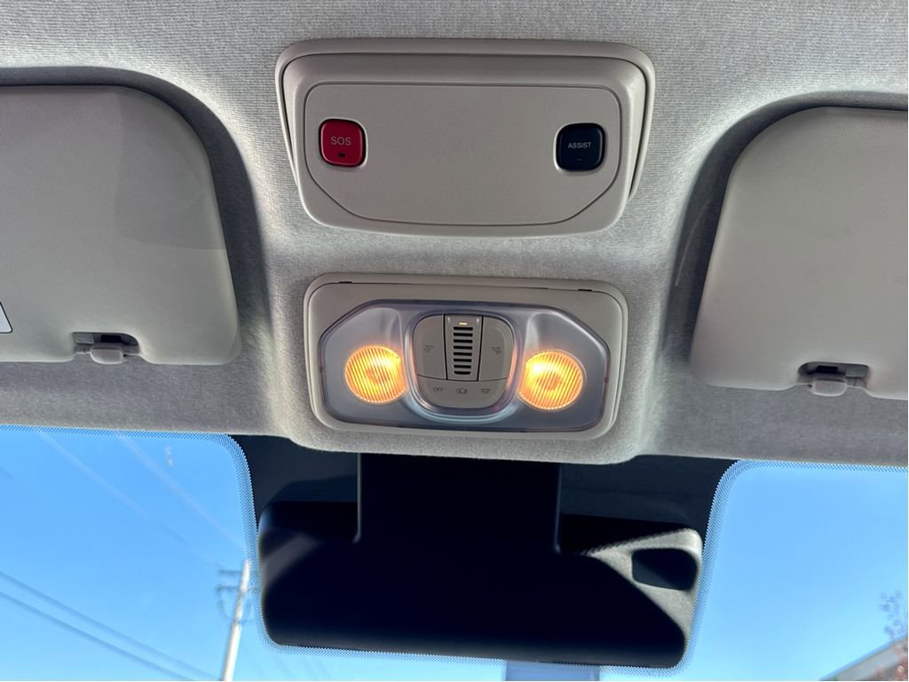 Used 2025 RAM ProMaster 2500 w/ Convenience Group image 24