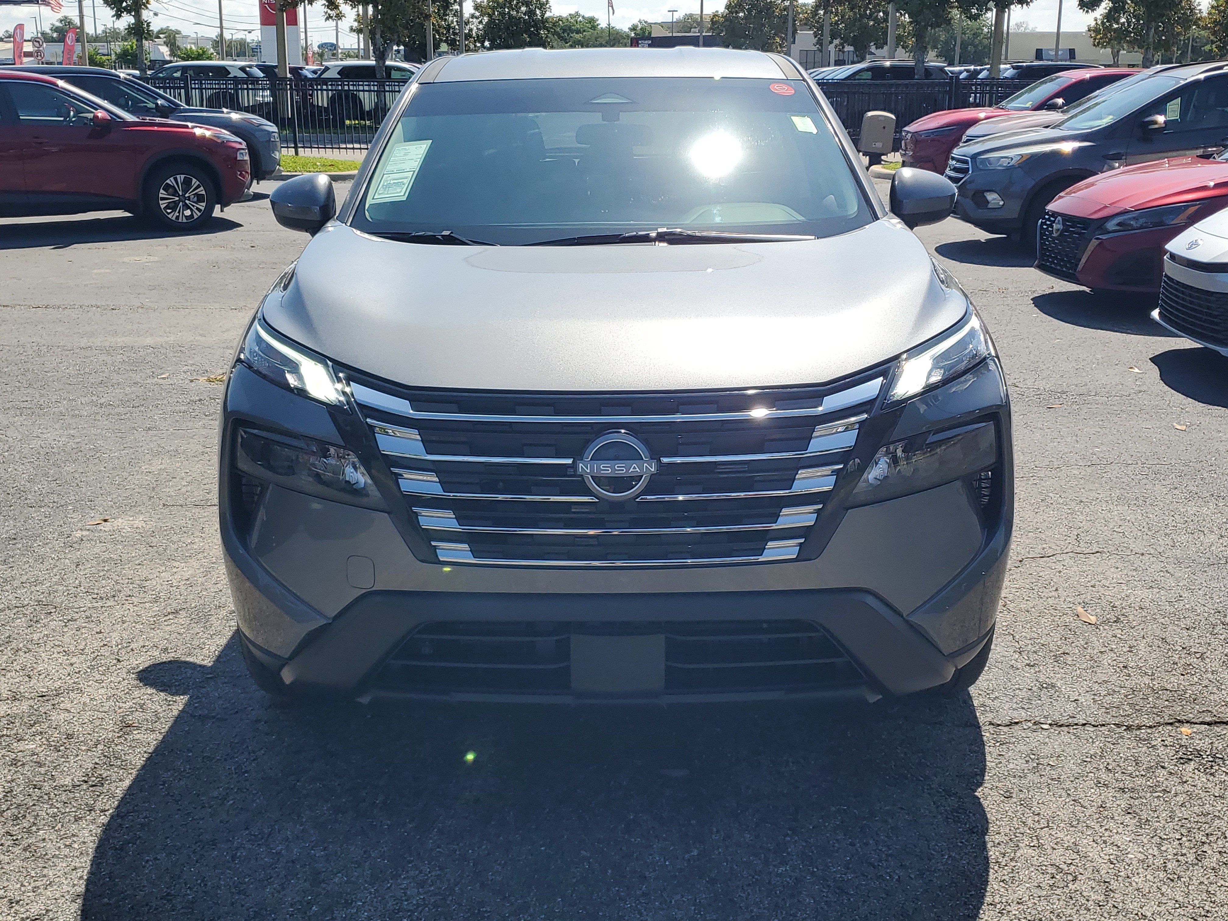 Certified 2026 Nissan Rogue SV FWD image 2