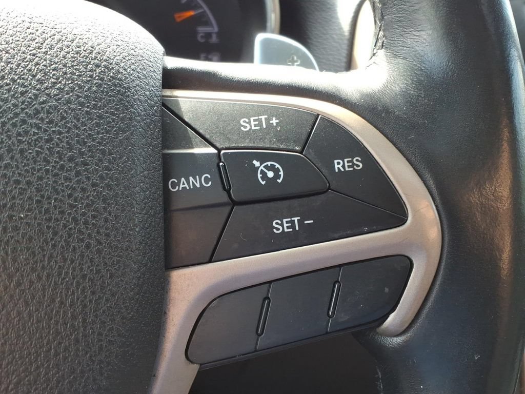 Used 2014 Jeep Grand Cherokee Limited AWD/4WD image 9