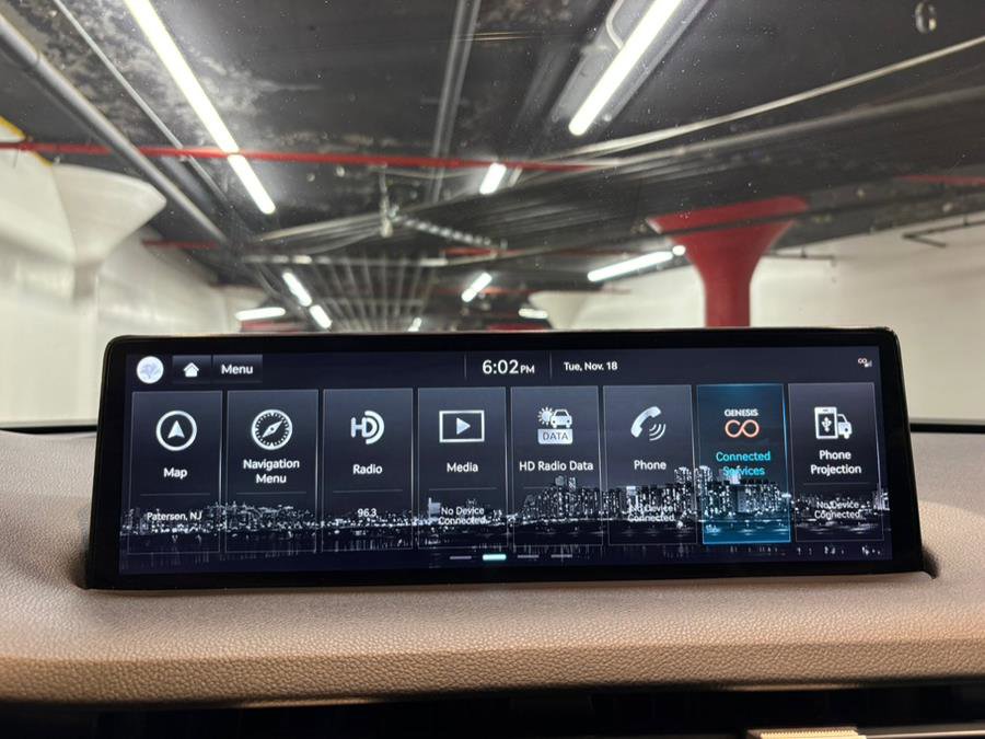 Used 2023 Genesis GV70 2.5T w/ Advanced Package image 17