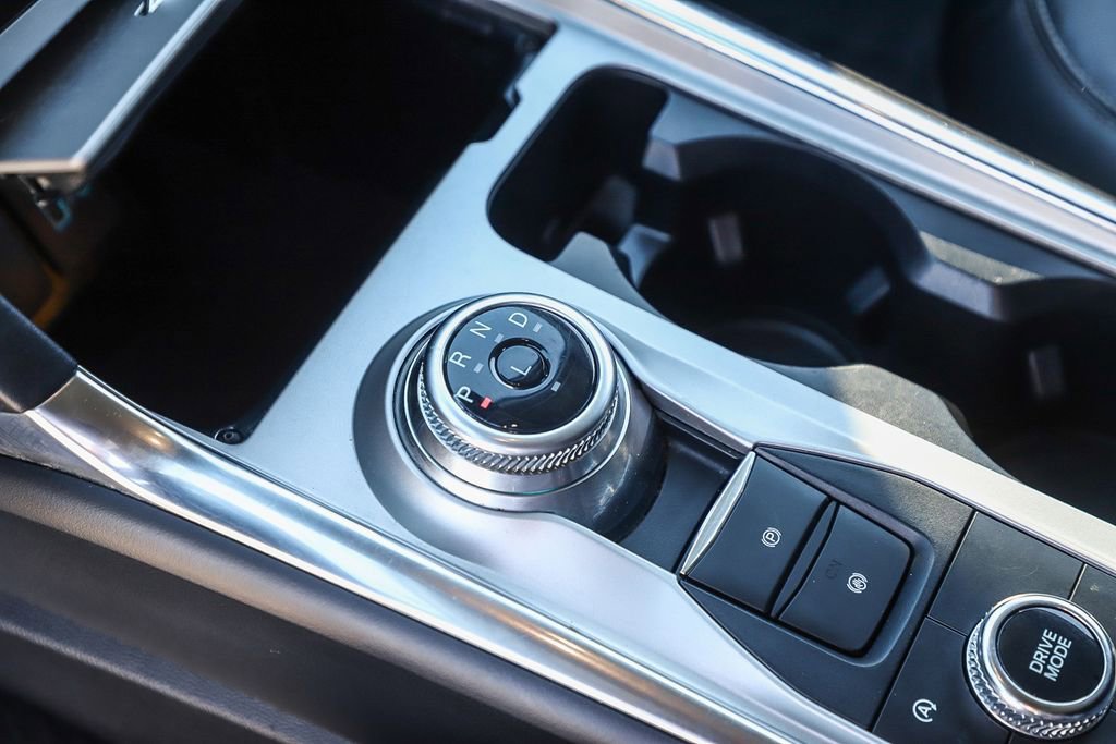 Used 2024 Ford Explorer XLT w/ Equipment Group 202A AWD/4WD image 24