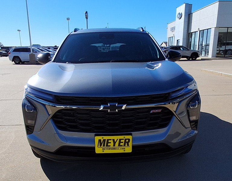 New 2026 Chevrolet Trax RS w/ Sunroof Package image 3