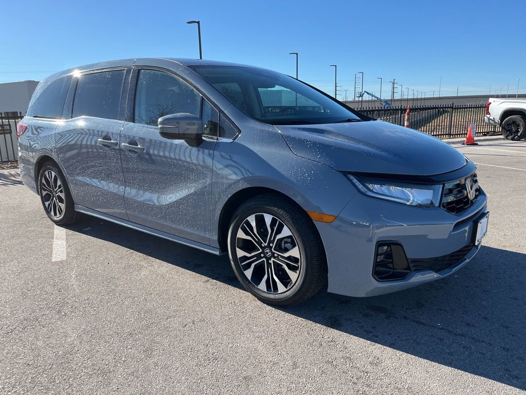 Used 2026 Honda Odyssey Elite image 3