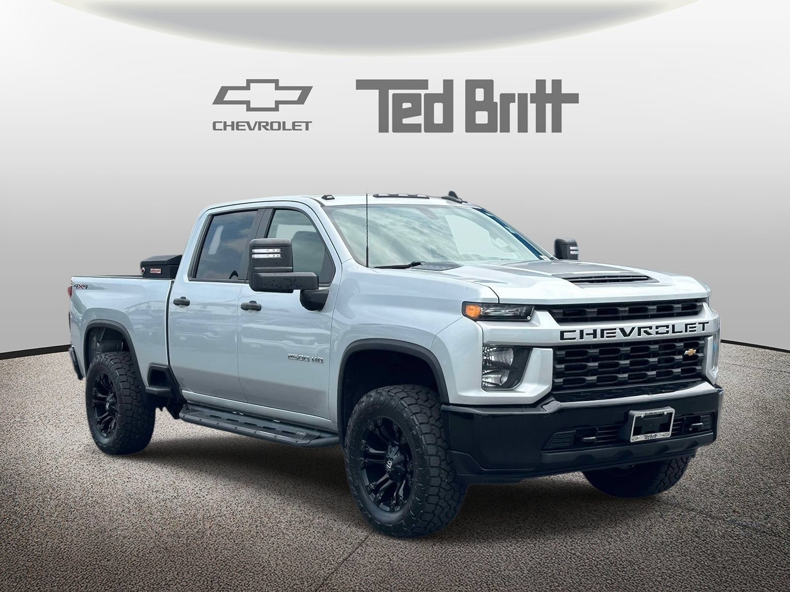 Used 2020 Chevrolet Silverado 2500 Custom w/ Custom Value Package AWD/4WD image 3