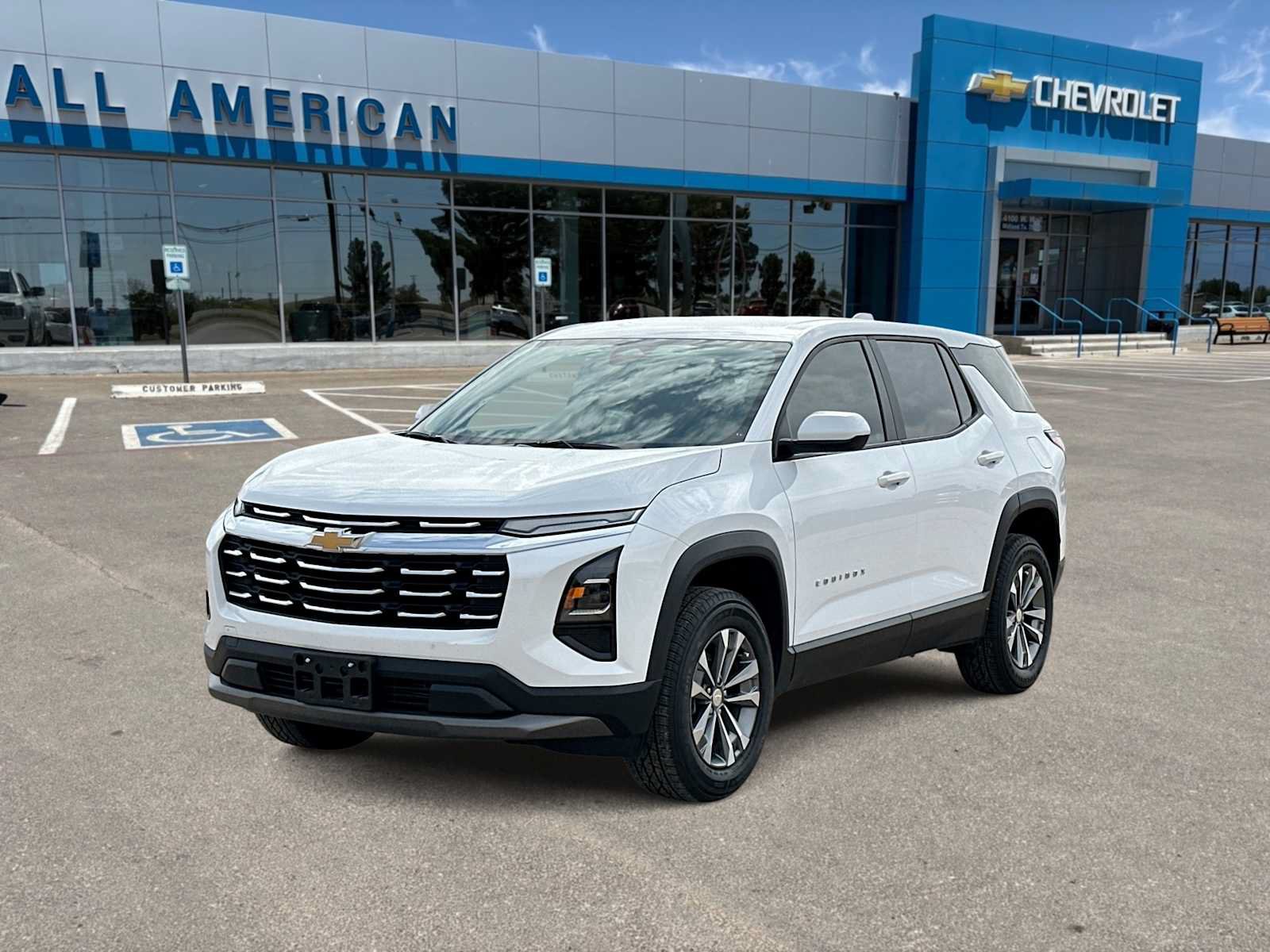 Used 2026 Chevrolet Equinox LT FWD image 1