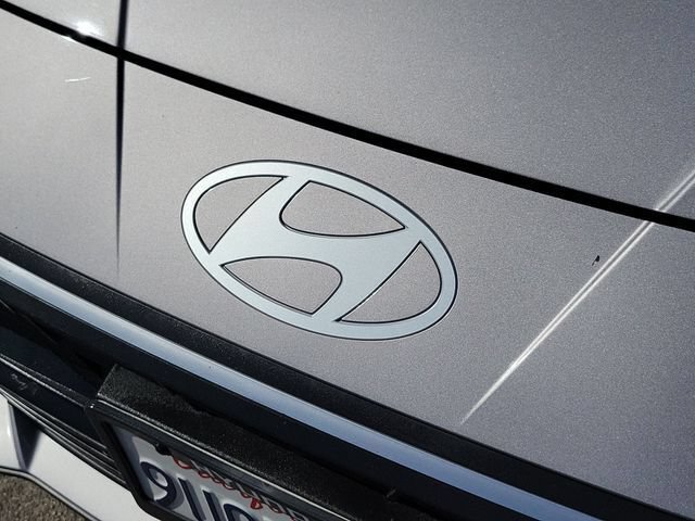Certified 2025 Hyundai Elantra SE FWD image 33