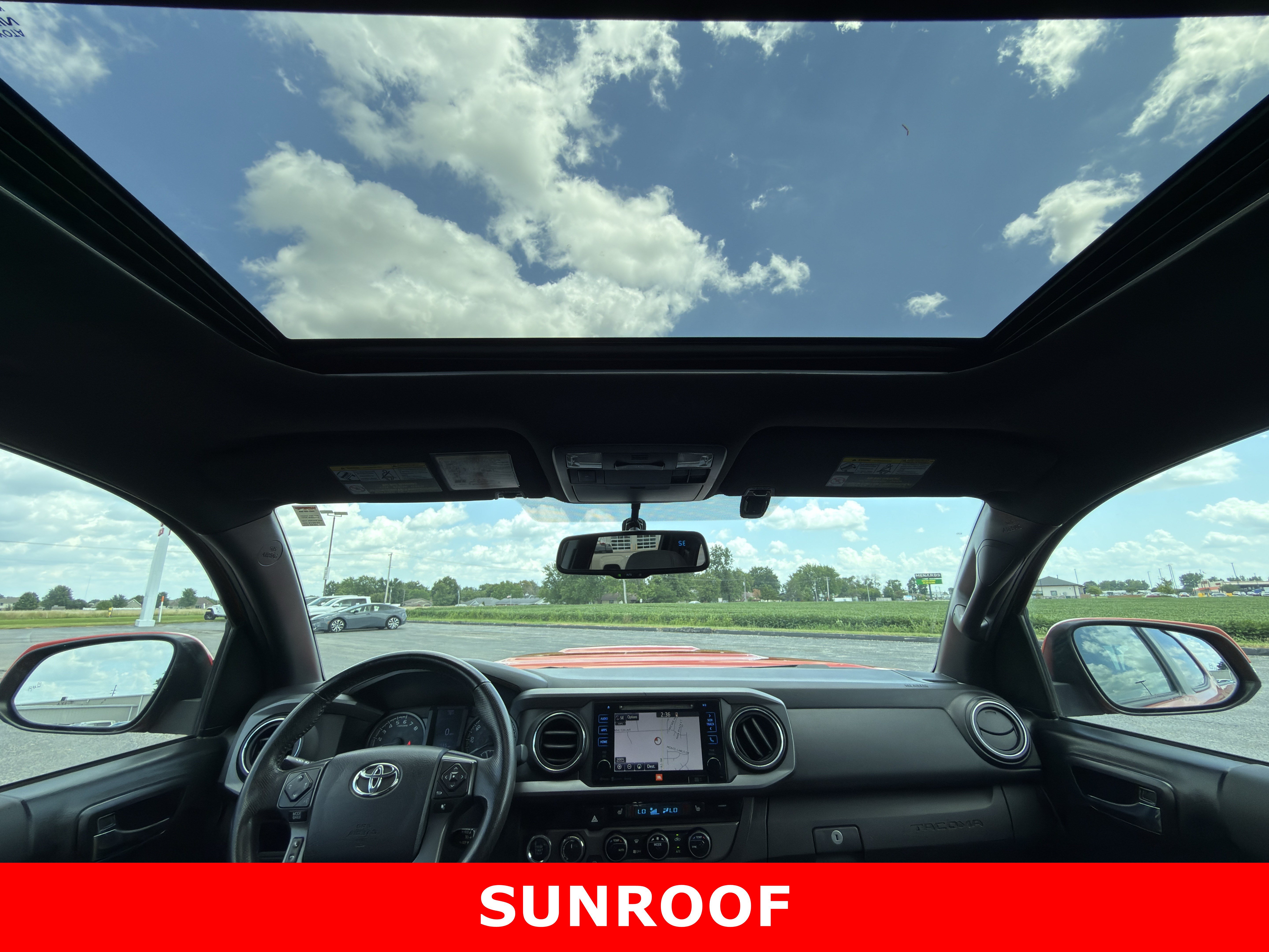 Used 2017 Toyota Tacoma TRD Sport AWD/4WD image 20