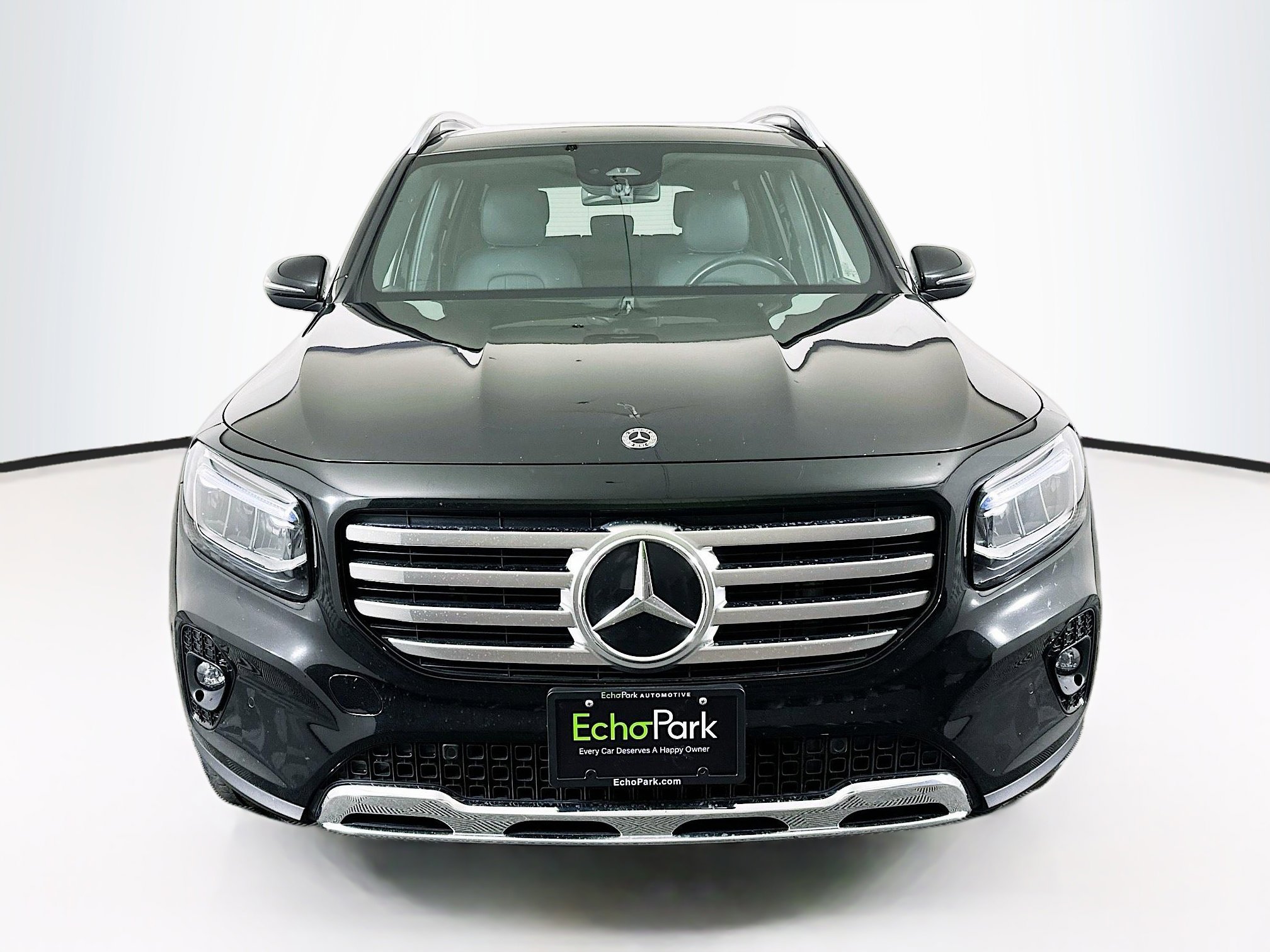 Used 2025 Mercedes-Benz GLB 250 4MATIC image 2
